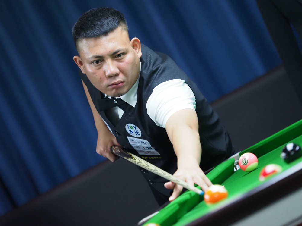 防守球员聚 防守球员聚