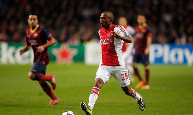 人士展现魅 人士展现魅